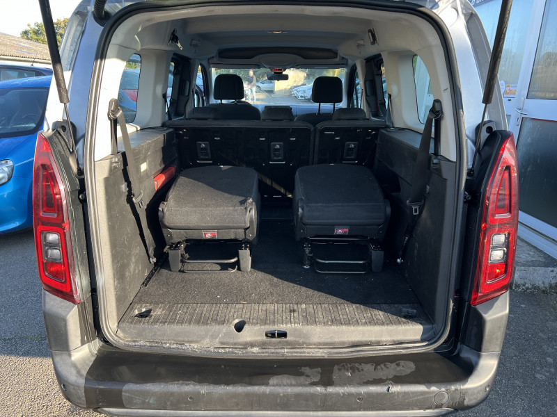 Photo 14 de l'offre de CITROEN BERLINGO XL BLUEHDI 100CH LIVE à 19490€ chez Sevestre Automobiles