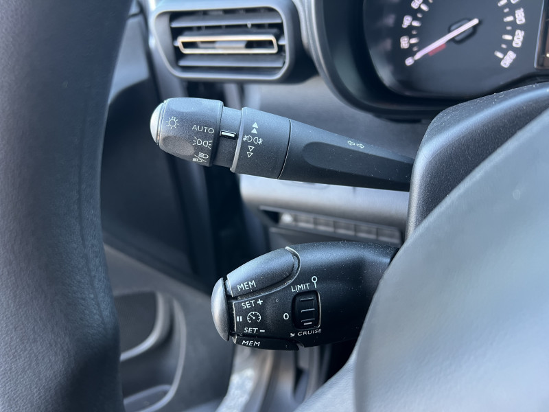 Photo 13 de l'offre de CITROEN BERLINGO XL BLUEHDI 100CH LIVE à 19490€ chez Sevestre Automobiles