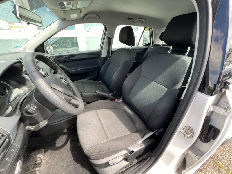 Photo 6 de l'offre de SKODA FABIA 1.0 MPI 60CH ACTIVE à 7490€ chez Sevestre Automobiles