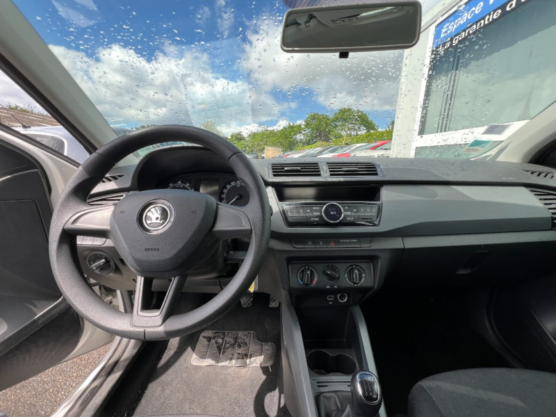Photo 9 de l'offre de SKODA FABIA 1.0 MPI 60CH ACTIVE à 7490€ chez Sevestre Automobiles