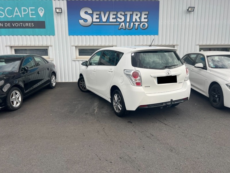 Photo 3 de l'offre de TOYOTA VERSO 112 D-4D FAP ACTIVE 5 PLACES à 10990€ chez Sevestre Automobiles