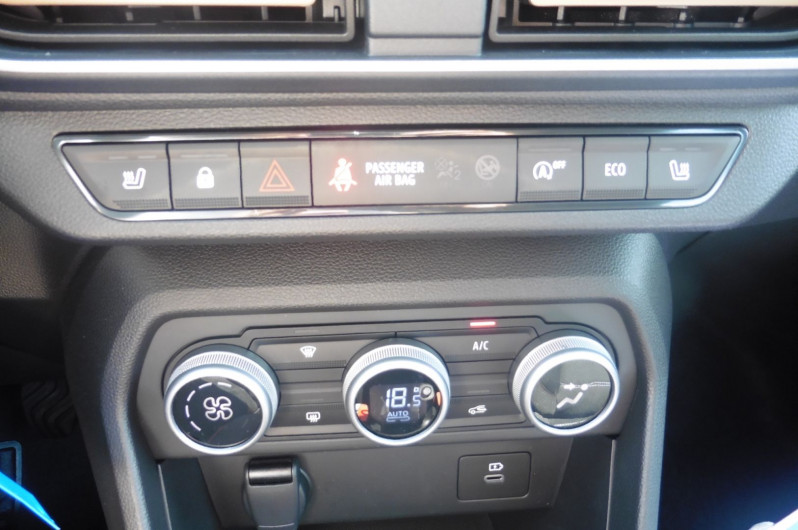 Photo 7 de l'offre de DACIA SANDERO +GPS RADARS AV 1.0 TCE 90CH STEPWAY EXPRESSION -24 à 18980€ chez CSVO