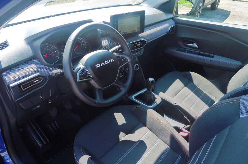 Photo 3 de l'offre de DACIA SANDERO +GPS RADARS AV 1.0 TCE 90CH STEPWAY EXPRESSION -24 à 18980€ chez CSVO