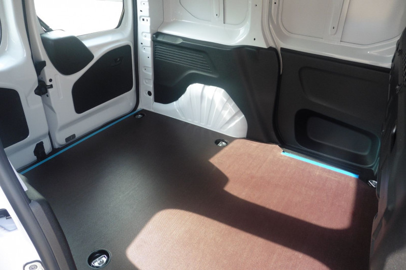 Photo 10 de l'offre de PEUGEOT PARTNER 17 300 HT M 650KG BLUEHDI 100CH S&S à 20760€ chez CSVO