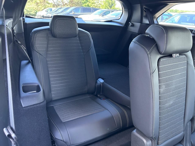 Photo 19 de l'offre de PEUGEOT 5008 HYBRID 145CH GT E-DCS6 à 36980€ chez CSVO