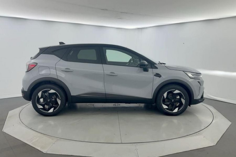 Photo 12 de l'offre de RENAULT CAPTUR II 1.6 E-TECH FULL HYBRID 145CH TECHNO à 29480€ chez CSVO