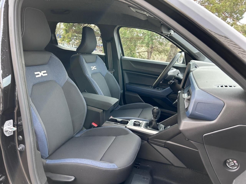 Photo 5 de l'offre de DACIA DUSTER 4X4 1.2 TCE MILD HYBRID 130CH JOURNEY 4X4 à 28960€ chez CSVO