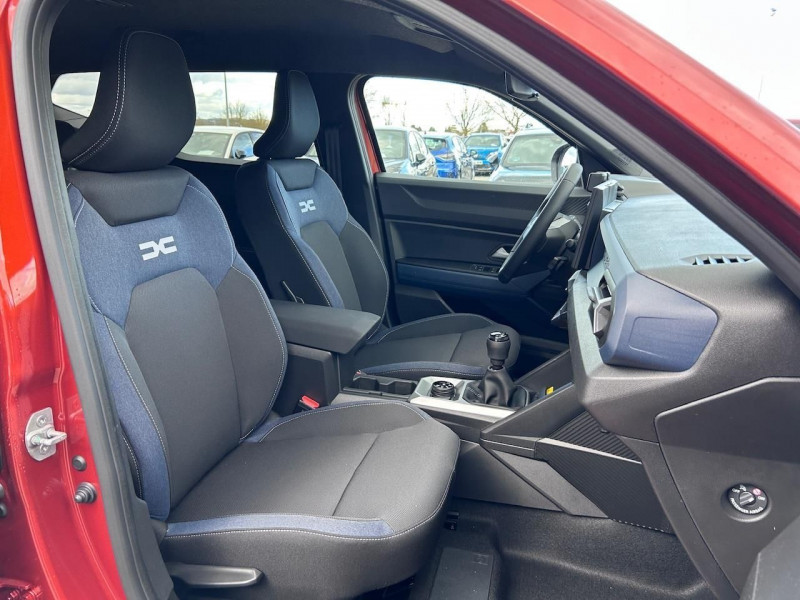 Photo 4 de l'offre de DACIA DUSTER 4X4 1.2 TCE MILD HYBRID 130CH JOURNEY 4X4 à 28990€ chez CSVO