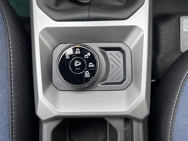 Photo 13 de l'offre de DACIA DUSTER 4X4 1.2 TCE MILD HYBRID 130CH JOURNEY 4X4 à 28990€ chez CSVO