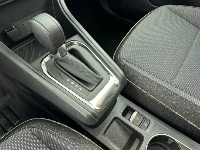 Photo 13 de l'offre de RENAULT CAPTUR II 1.3 TCE MILD HYBRID 160CH TECHNO EDC à 26990€ chez CSVO