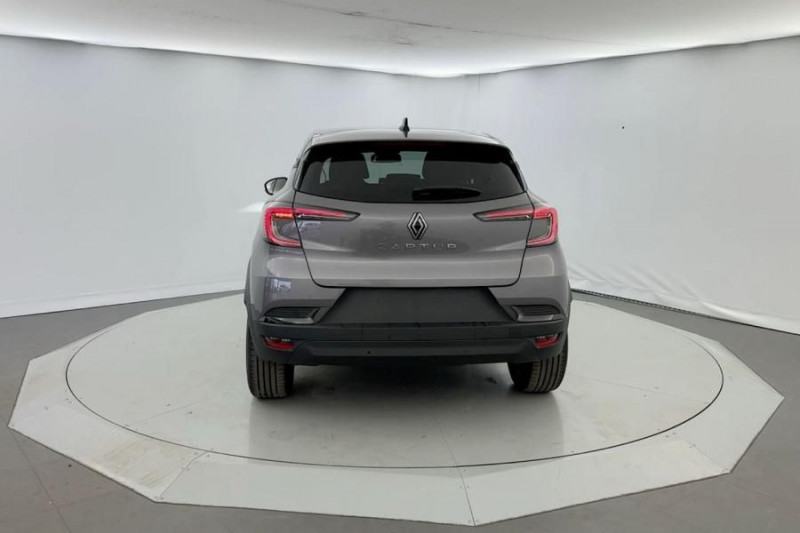 Photo 15 de l'offre de RENAULT CAPTUR II 1.3 TCE MILD HYBRID 160CH TECHNO EDC à 26990€ chez CSVO