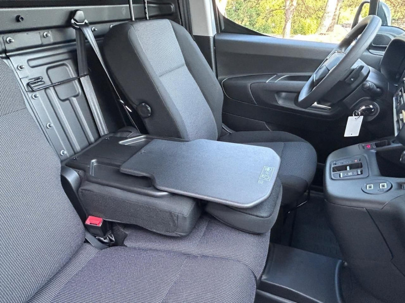 Photo 17 de l'offre de CITROEN BERLINGO VAN XL 950KG BLUEHDI 130CH S&S EAT8 à 26380€ chez CSVO