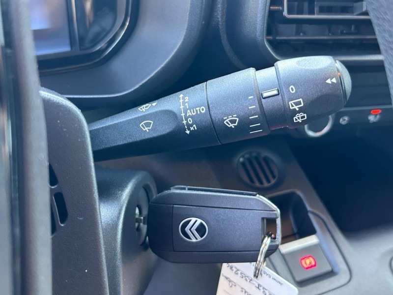 Photo 14 de l'offre de CITROEN BERLINGO VAN XL 950KG BLUEHDI 130CH S&S EAT8 à 26380€ chez CSVO