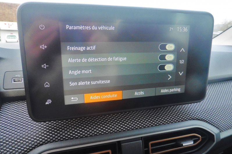 Photo 8 de l'offre de DACIA SANDERO GPS+PACK CONFORT 1.0 TCE 90CH STEPWAY EXPRESSION -24 à 18830€ chez CSVO