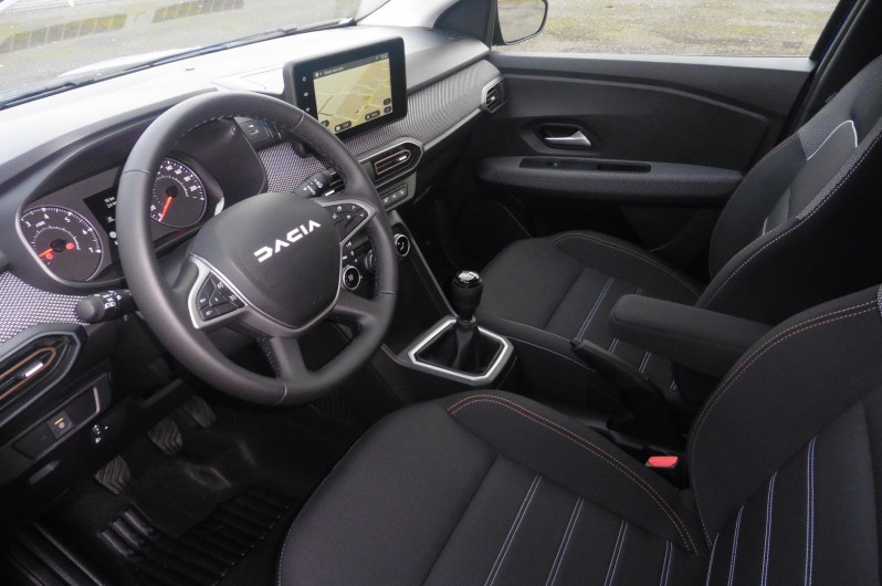 Photo 3 de l'offre de DACIA SANDERO GPS+PACK CONFORT 1.0 TCE 90CH STEPWAY EXPRESSION -24 à 18830€ chez CSVO