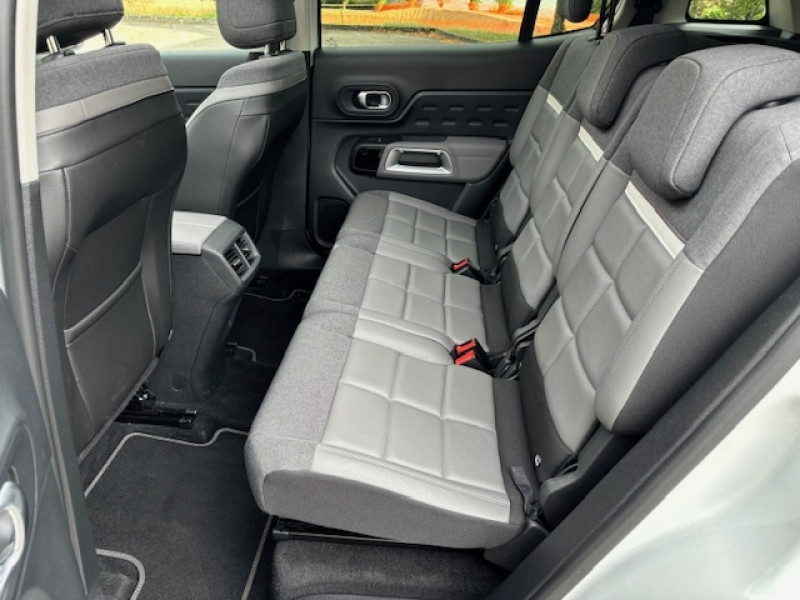 Photo 13 de l'offre de CITROEN C5 AIRCROSS HYBRID 225CH SHINE PACK E-EAT8 TOIT OUVRANT à 21990€ chez NEOVEO