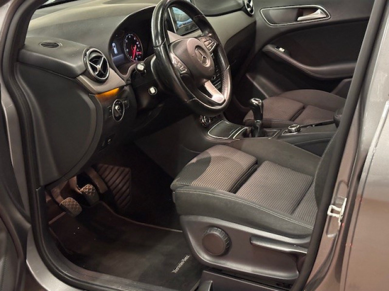 Photo 8 de l'offre de MERCEDES-BENZ CLASSE B 180 D 109CH SPORT EDITION à 13990€ chez NEOVEO