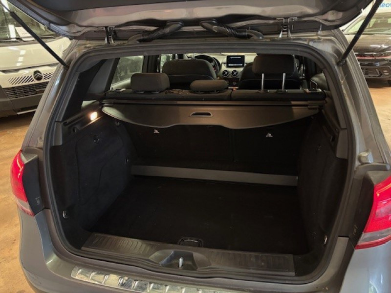 Photo 14 de l'offre de MERCEDES-BENZ CLASSE B 180 D 109CH SPORT EDITION à 13990€ chez NEOVEO