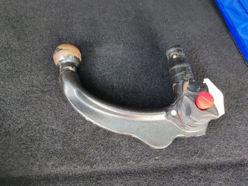 Photo 13 de l'offre de PEUGEOT 508 SW HYBRID4 360CH E-EAT8 PEUGEOT SPORT ENGINEERED à 36990€ chez NEOVEO