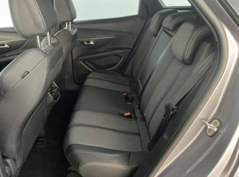 Photo 15 de l'offre de PEUGEOT 3008 PLUG-IN HYBRID 180CH ALLURE PACK E-EAT8 à 24990€ chez NEOVEO