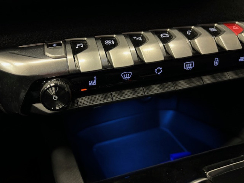 Photo 8 de l'offre de PEUGEOT 3008 PLUG-IN HYBRID 180CH ALLURE PACK E-EAT8 à 24990€ chez NEOVEO