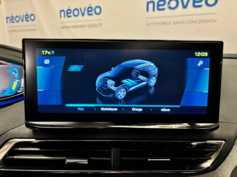 Photo 10 de l'offre de PEUGEOT 3008 PLUG-IN HYBRID4 300CH ALLURE PACK E-EAT8 à 26990€ chez NEOVEO