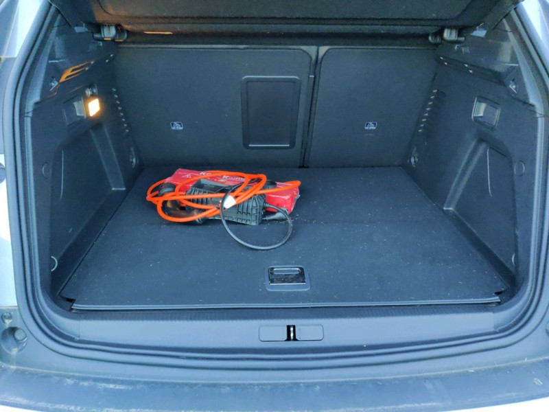 Photo 8 de l'offre de PEUGEOT 3008 PLUG-IN HYBRID4 300CH ALLURE PACK E-EAT8 à 26990€ chez NEOVEO