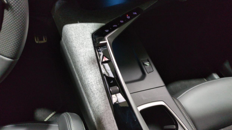 Photo 17 de l'offre de PEUGEOT 3008 1.2 HYBRID 145CH GT E-DCS6 à 31990€ chez NEOVEO
