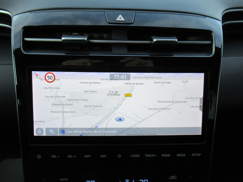 Photo 10 de l'offre de HYUNDAI TUCSON 1.6 CRDI 136CH HYBRID 48V BUSINESS DCT7 à 20490€ chez J'NOV AUTO