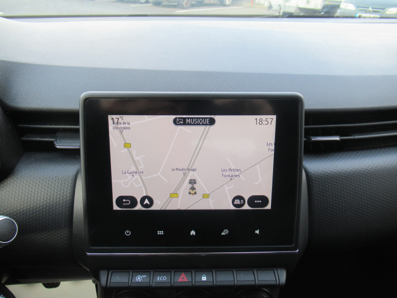 Photo 8 de l'offre de RENAULT CLIO V 1.5 BLUE DCI 85CH BUSINESS à 11790€ chez J'NOV AUTO