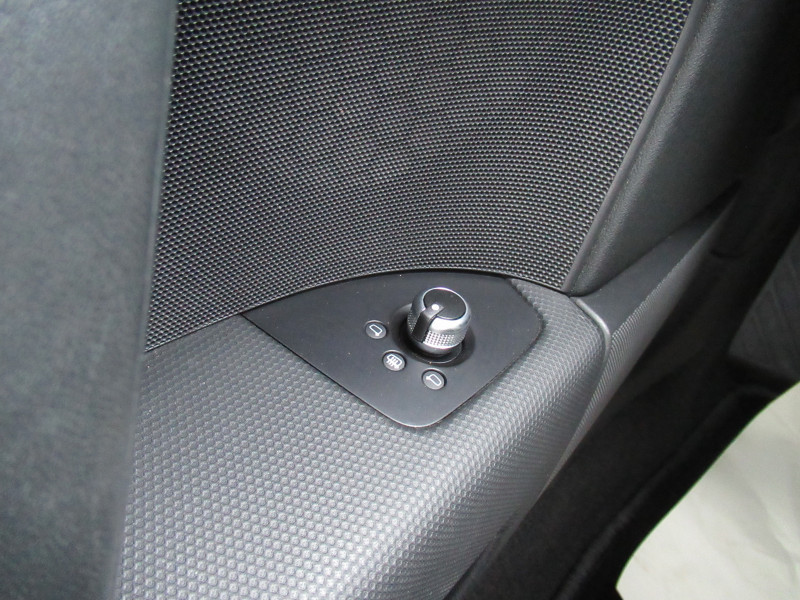 Photo 9 de l'offre de AUDI TT 2.0 TFSI 211CH S TRONIC 6 à 15490€ chez J'NOV AUTO