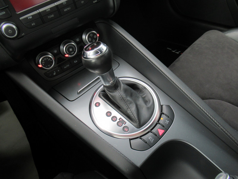 Photo 11 de l'offre de AUDI TT 2.0 TFSI 211CH S TRONIC 6 à 15490€ chez J'NOV AUTO