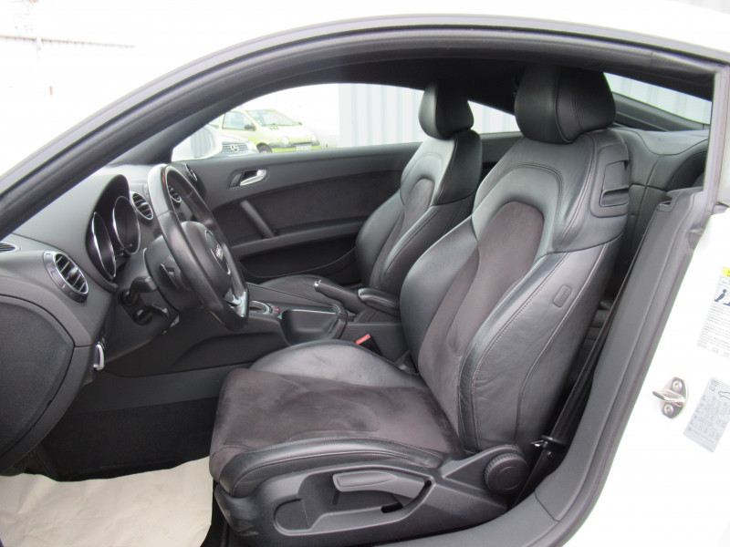 Photo 6 de l'offre de AUDI TT 2.0 TFSI 211CH S TRONIC 6 à 15490€ chez J'NOV AUTO