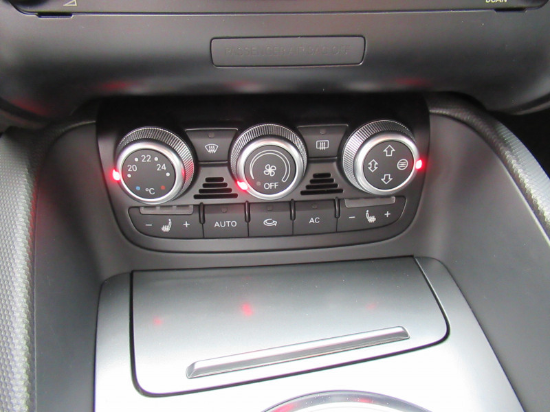 Photo 12 de l'offre de AUDI TT 2.0 TFSI 211CH S TRONIC 6 à 15490€ chez J'NOV AUTO