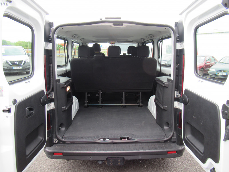 Photo 5 de l'offre de OPEL VIVARO COMBI 1.6 CDTI BITURBO 125 K2900 L2H1 PACK CLIM + ECOFLEX START/STOP E6 à 26990€ chez J'NOV AUTO