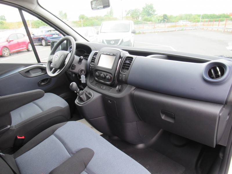 Photo 8 de l'offre de OPEL VIVARO COMBI 1.6 CDTI BITURBO 125 K2900 L2H1 PACK CLIM + ECOFLEX START/STOP E6 à 26990€ chez J'NOV AUTO