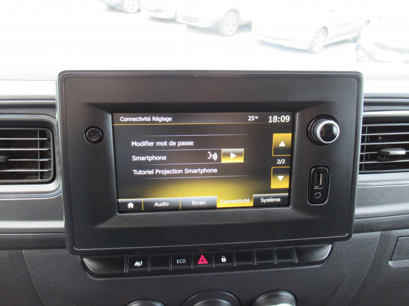 Photo 12 de l'offre de RENAULT MASTER III FG F3500 L3H2 2.3 BLUE DCI 135CH GRAND CONFORT EURO6 à 23490€ chez J'NOV AUTO