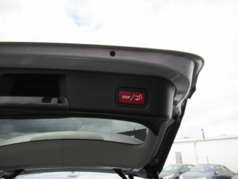 Photo 8 de l'offre de MERCEDES-BENZ CLASSE ML 250 BLUETEC SPORT 7G-TRONIC + à 19490€ chez J'NOV AUTO