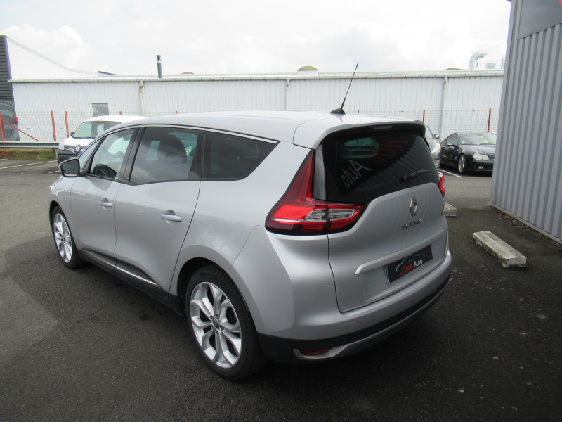 Photo 3 de l'offre de RENAULT GRAND SCENIC IV 1.7 BLUE DCI 120CH BUSINESS EDC 7 PLACES à 17490€ chez J'NOV AUTO