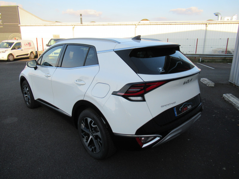 Photo 3 de l'offre de KIA SPORTAGE 1.6 CRDI 136CH MHEV  DESIGN DCT7 4X2 à 24990€ chez J'NOV AUTO