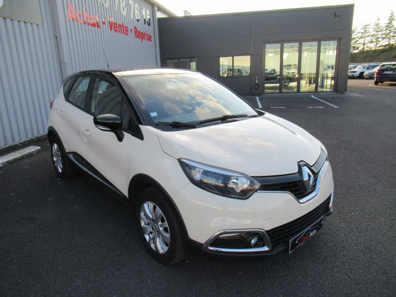 Photo 2 de l'offre de RENAULT CAPTUR 1.5 DCI 110CH STOP&START ENERGY BUSINESS ECOÂ² EURO6 2016 à 10990€ chez J'NOV AUTO