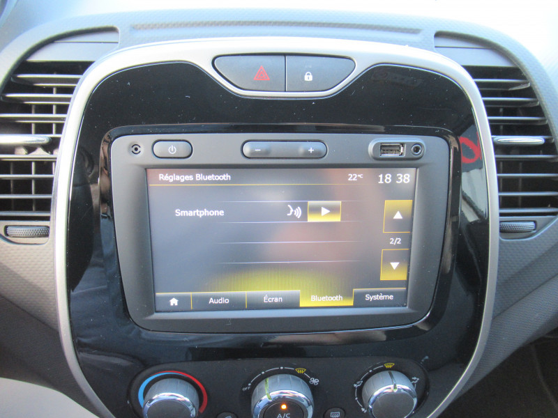 Photo 10 de l'offre de RENAULT CAPTUR 1.5 DCI 110CH STOP&START ENERGY BUSINESS ECOÂ² EURO6 2016 à 10990€ chez J'NOV AUTO