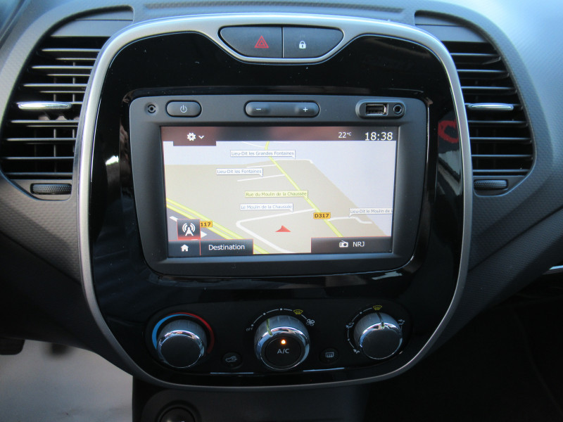 Photo 8 de l'offre de RENAULT CAPTUR 1.5 DCI 110CH STOP&START ENERGY BUSINESS ECOÂ² EURO6 2016 à 10990€ chez J'NOV AUTO