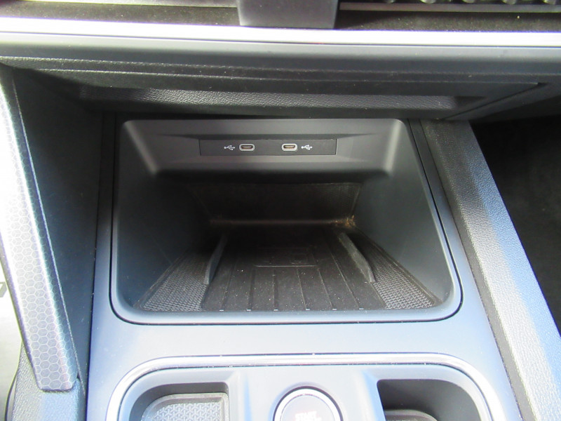 Photo 12 de l'offre de SEAT LEON ST 2.0 TDI 150CH STYLE BUSINESS DSG7 à 20490€ chez J'NOV AUTO