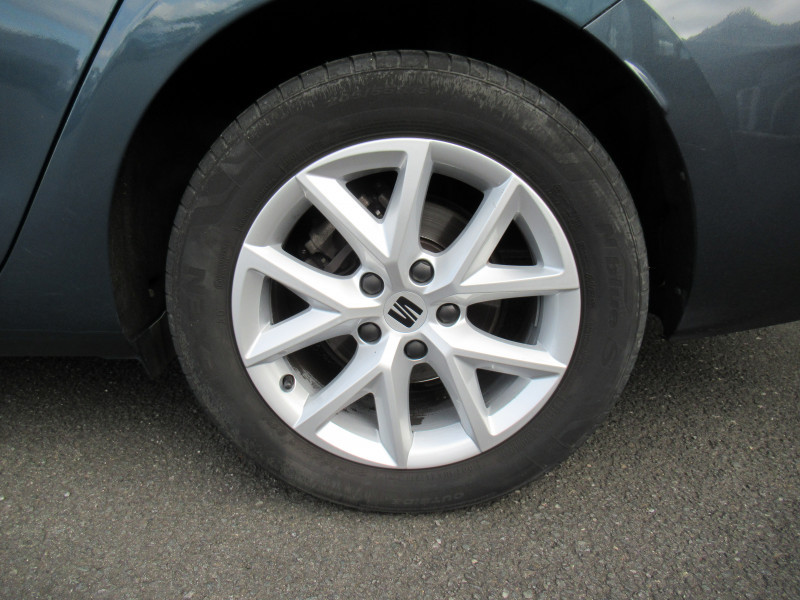 Photo 18 de l'offre de SEAT LEON ST 2.0 TDI 150CH STYLE BUSINESS DSG7 à 20490€ chez J'NOV AUTO