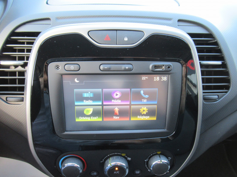 Photo 9 de l'offre de RENAULT CAPTUR 1.5 DCI 110CH STOP&START ENERGY BUSINESS ECOÂ² EURO6 2016 à 10990€ chez J'NOV AUTO