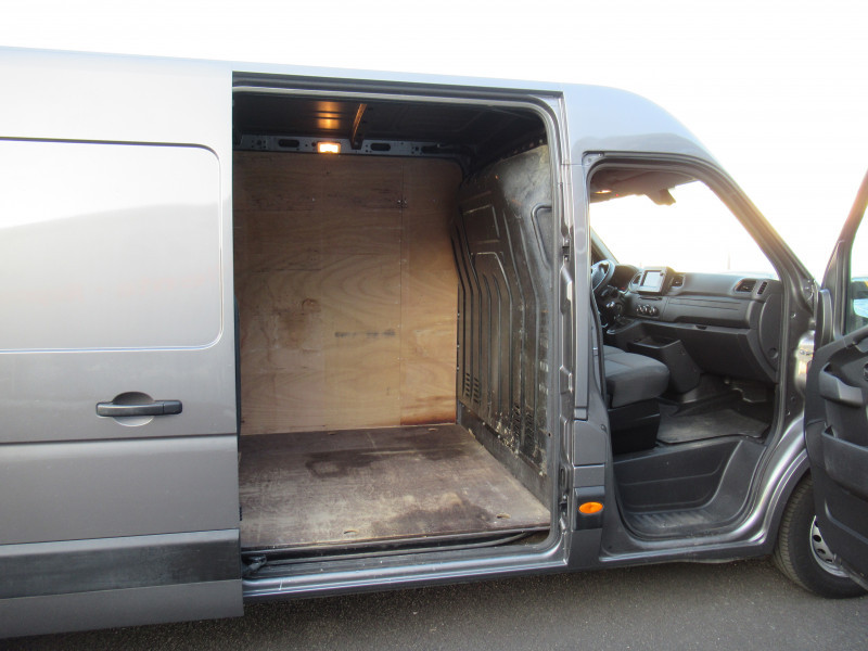 Photo 6 de l'offre de RENAULT MASTER III FG F3500 L3H2 2.3 BLUE DCI 135CH GRAND CONFORT EURO6 à 23490€ chez J'NOV AUTO