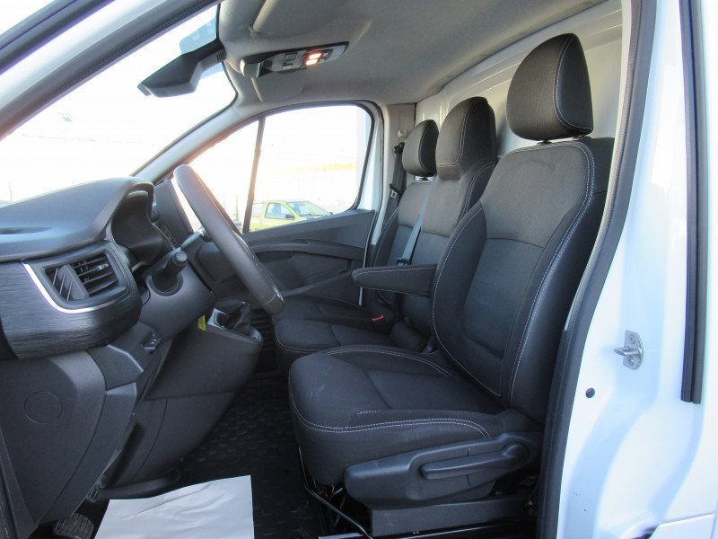Photo 8 de l'offre de RENAULT TRAFIC III FG L2H1 3T 2.0 BLUE DCI 130CH GRAND CONFORT à 23990€ chez J'NOV AUTO