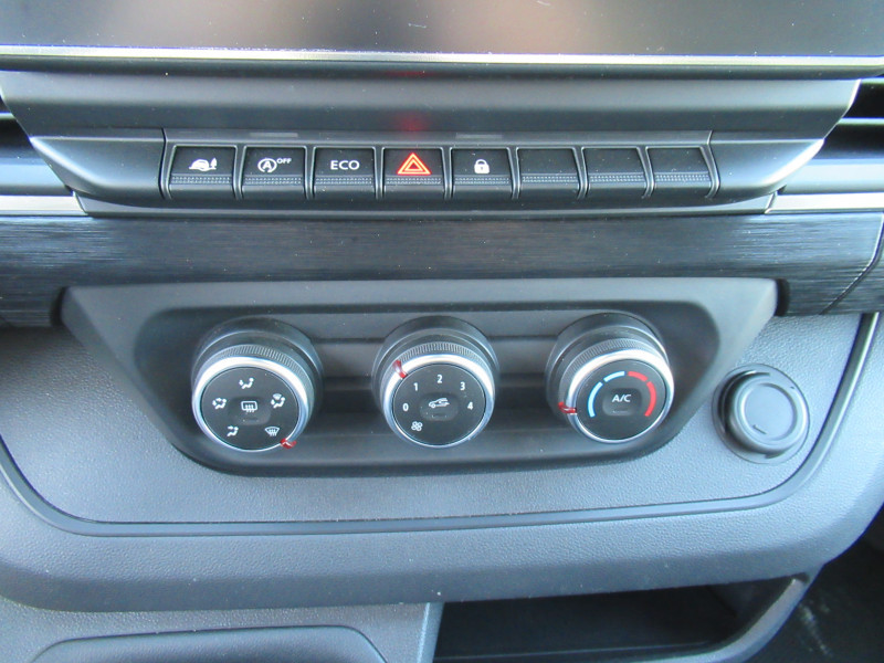 Photo 16 de l'offre de RENAULT TRAFIC III FG L2H1 3T 2.0 BLUE DCI 130CH GRAND CONFORT à 23990€ chez J'NOV AUTO