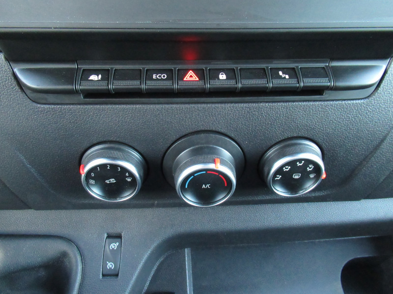 Photo 13 de l'offre de RENAULT MASTER III FG F3500 L2H2 2.3 DCI 135CH GRAND CONFORT E6 à 18990€ chez J'NOV AUTO